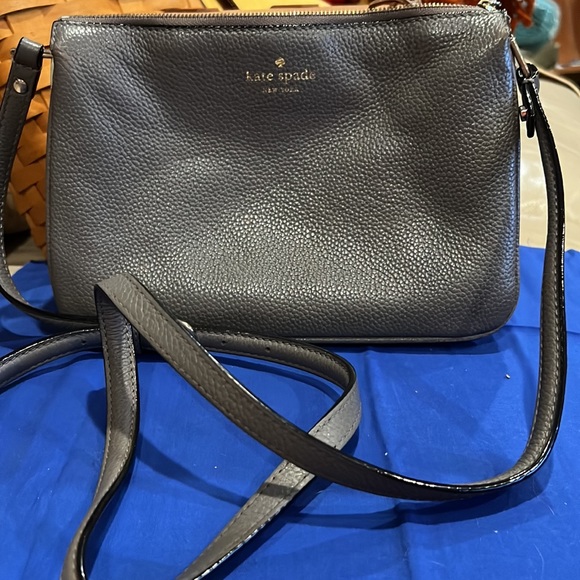 Kate Spade Triple Gusset Cross Body Bag - Picture 2 of 5
